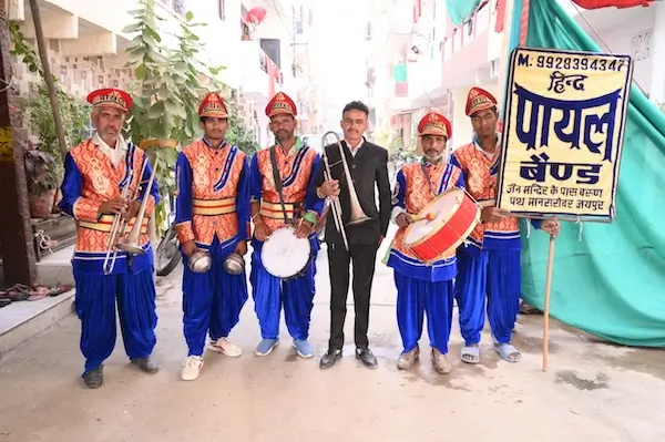 Hind Payal Band Team