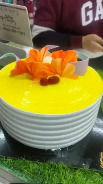 Vanilla Flavour Cake