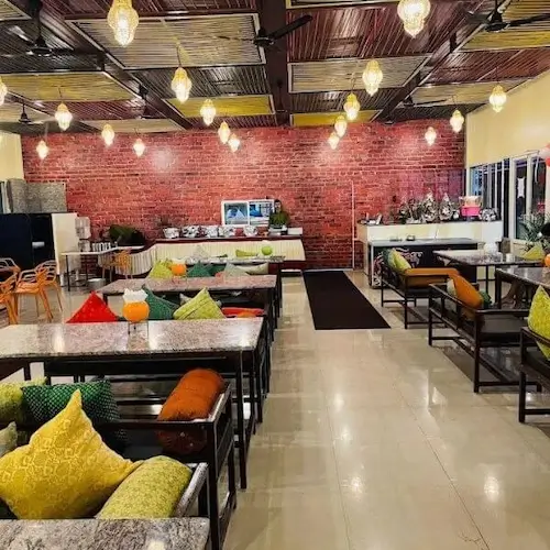 Viru da dhaba family restaurant igatpuri dinning area
